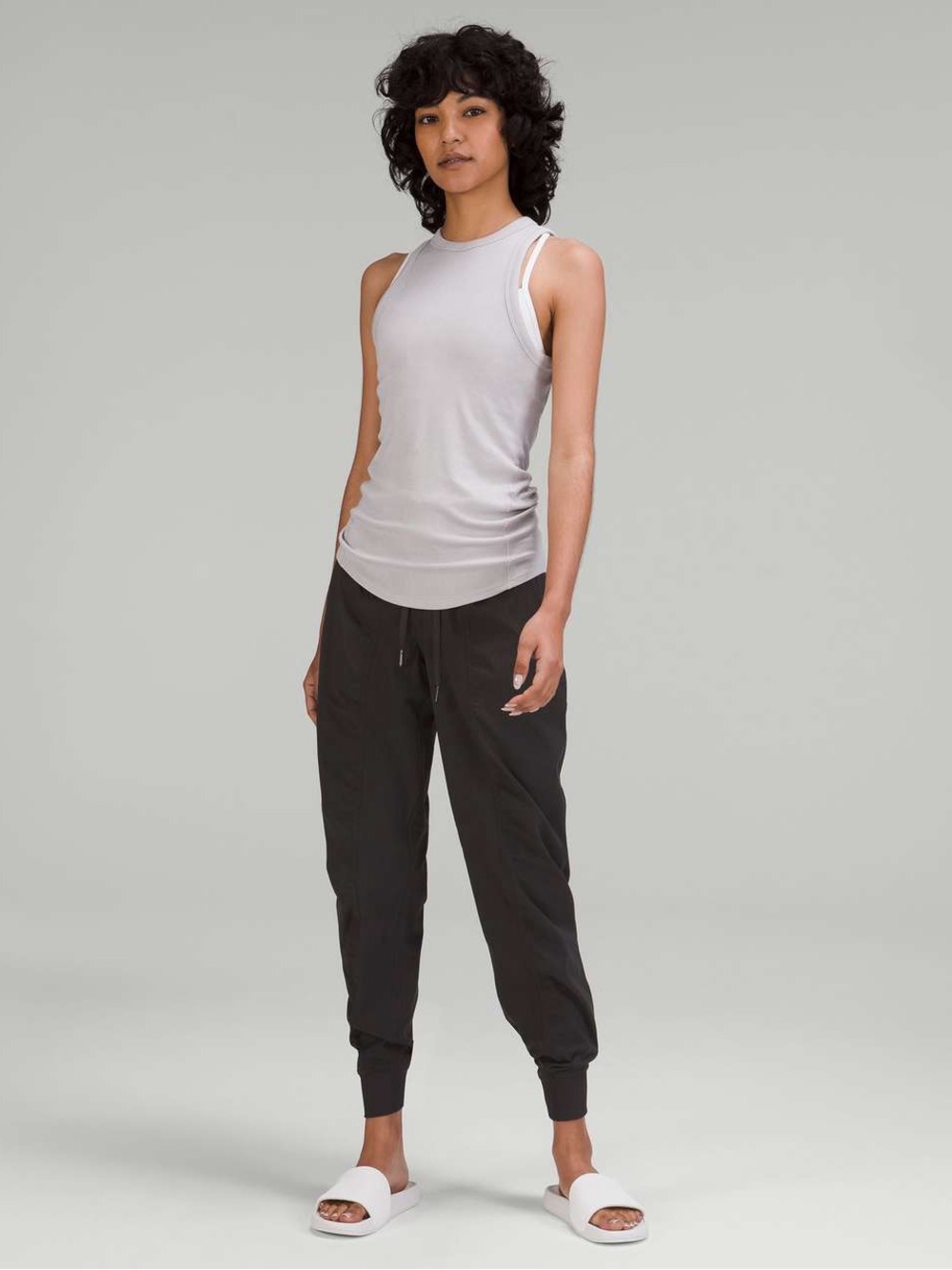 NWT Lululemon Hold Tight Tank Top Chrome Grey Size 2 Ribbed Crewneck - Picture 3 of 6